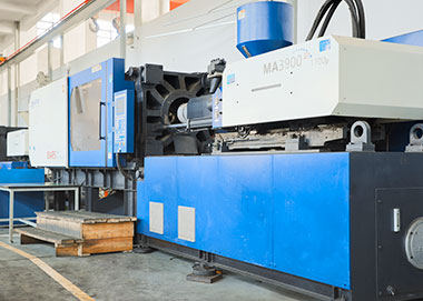 injection molding machines overview