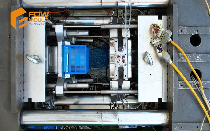 Injection Molding Process of Plastic Crate