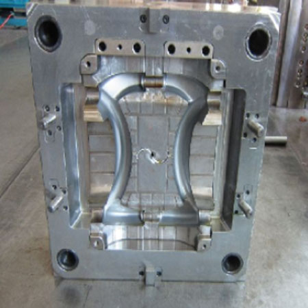 An injection molding cooling system