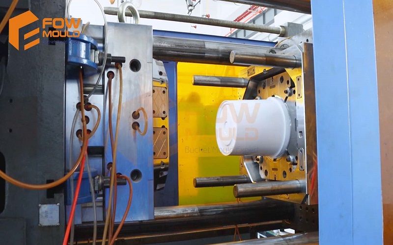 Plastic Bucket Manufacturing