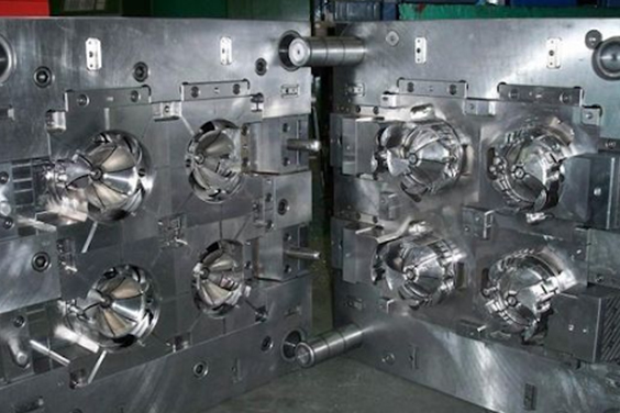 Molding-Machinery