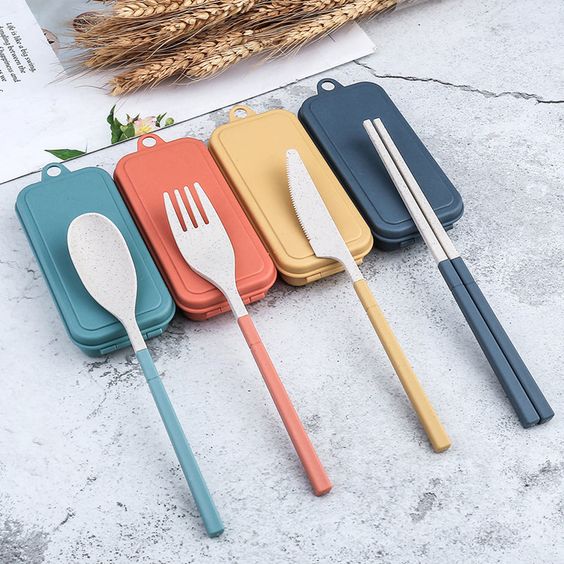 Colored Portable Plastic Utensils Set