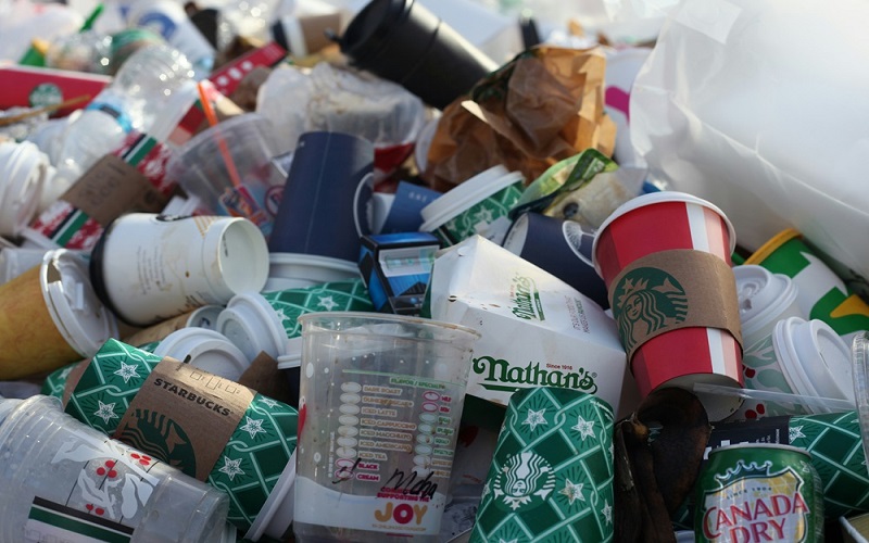 types-of-plastic-cups-and-the-environmental-challenges