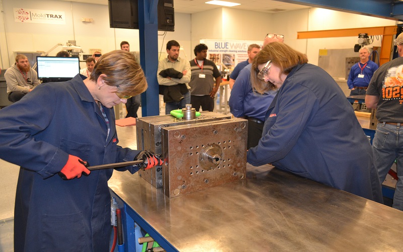Hands-on Workshop Teaches Mold Maintenance Process
