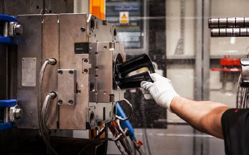 Plastic Injection Molding Works