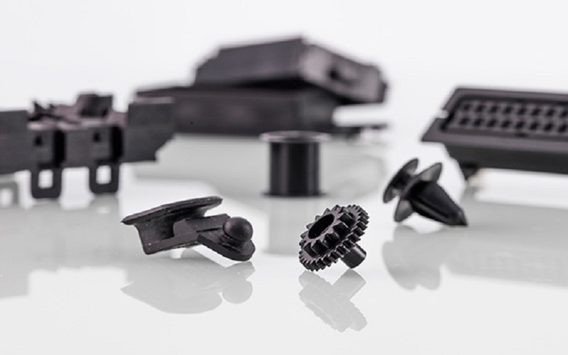 acetal injection molding